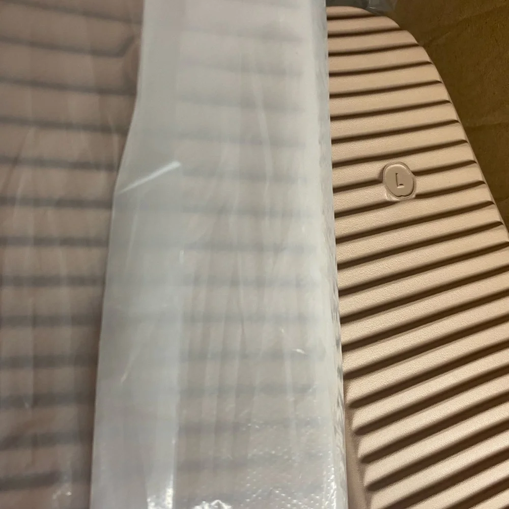 Wild Fable Tan Slippers Minimalist Design - Picture 2 of 5